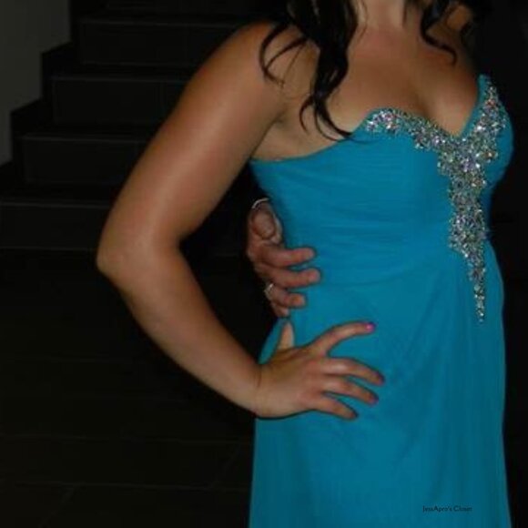 Laura Sweetheart Embellished Gown Size 6 - Picture 11 of 11